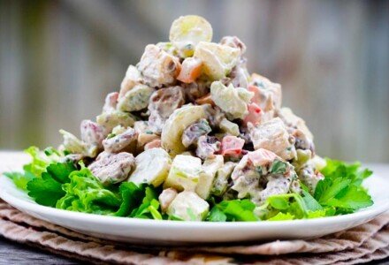 Салаты на новый год 2017: сохрани себе 10 новых вкусных рецептов без банального оливье
