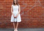 Платья на выпускной миди: 26+ интересных моделей средней длины