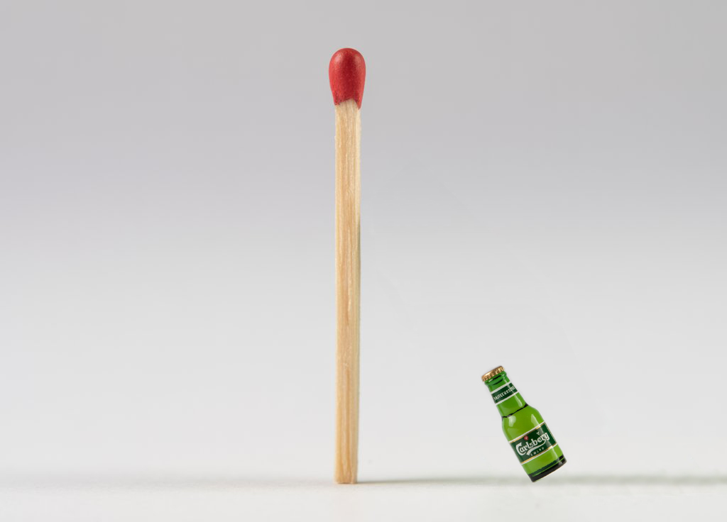 Бутылка пива меньше спички