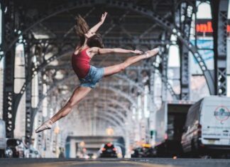 Популярные танцы 2017: как научиться танцевать дома самому?